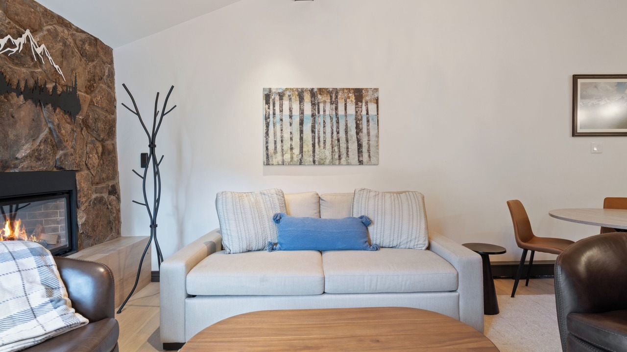Photo of Livingroom in Vail