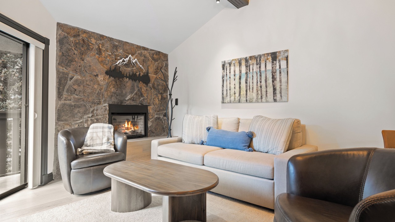 Photo of Livingroom in Vail