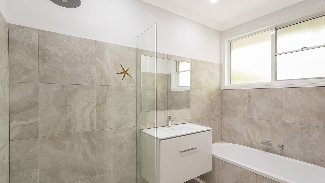 Photo of Bathroom in Dalmeny