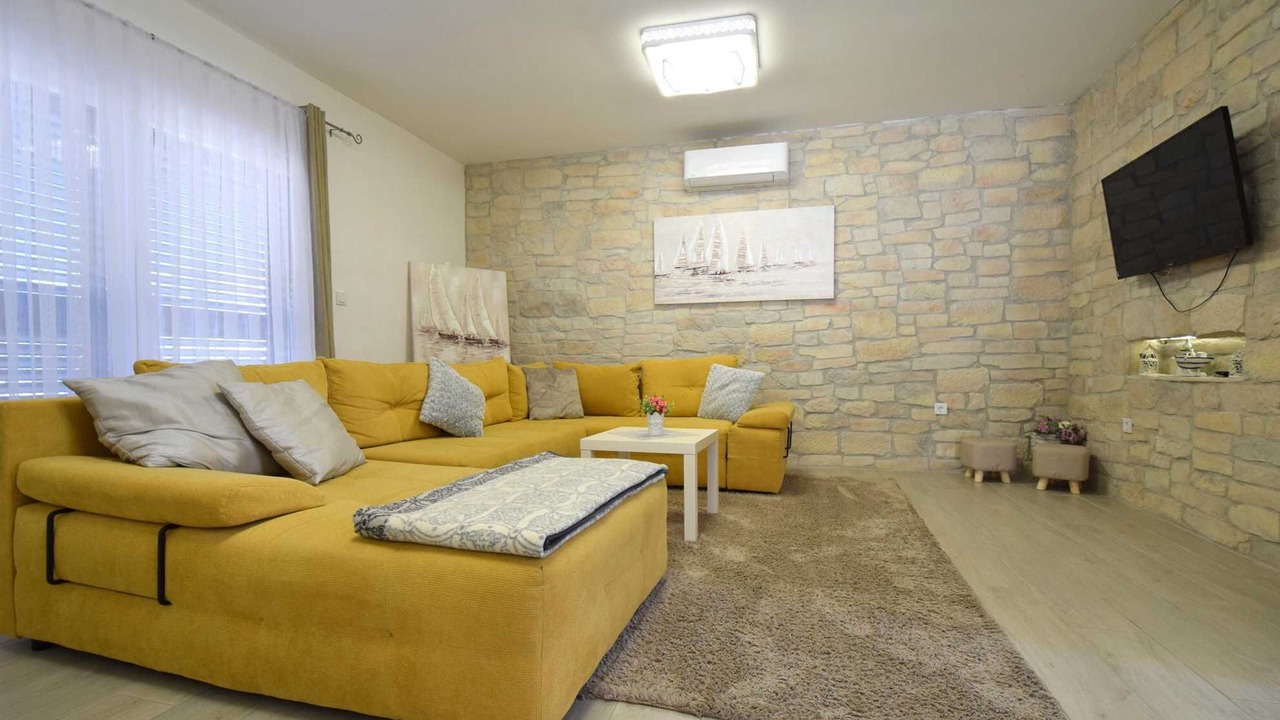 Photo of Livingroom in Vantacici