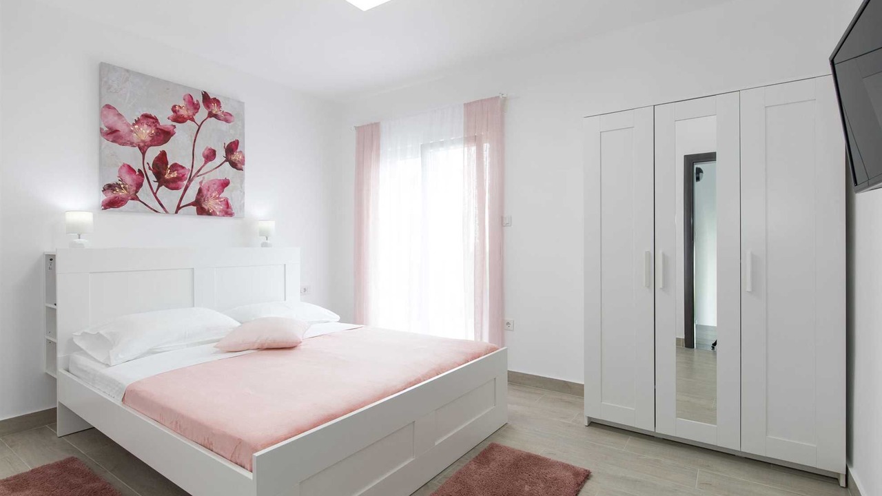 Photo of Bedroom in Vantacici