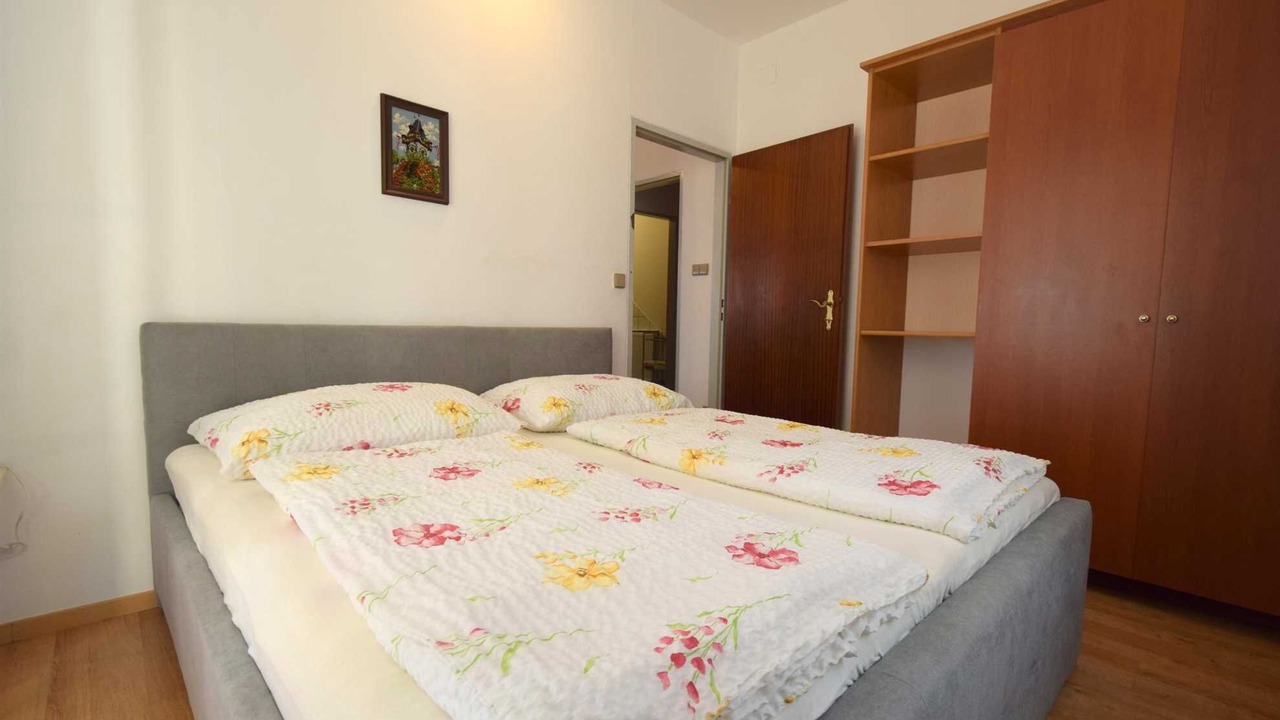 Photo of Bedroom in Vantacici