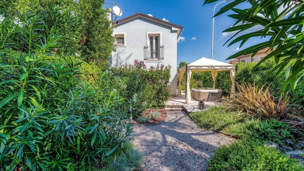 Photo of Patio Balcony in Malinska
