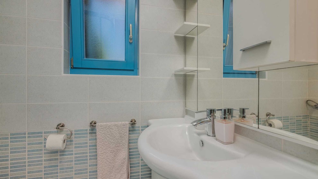Photo of Bathroom in Porat