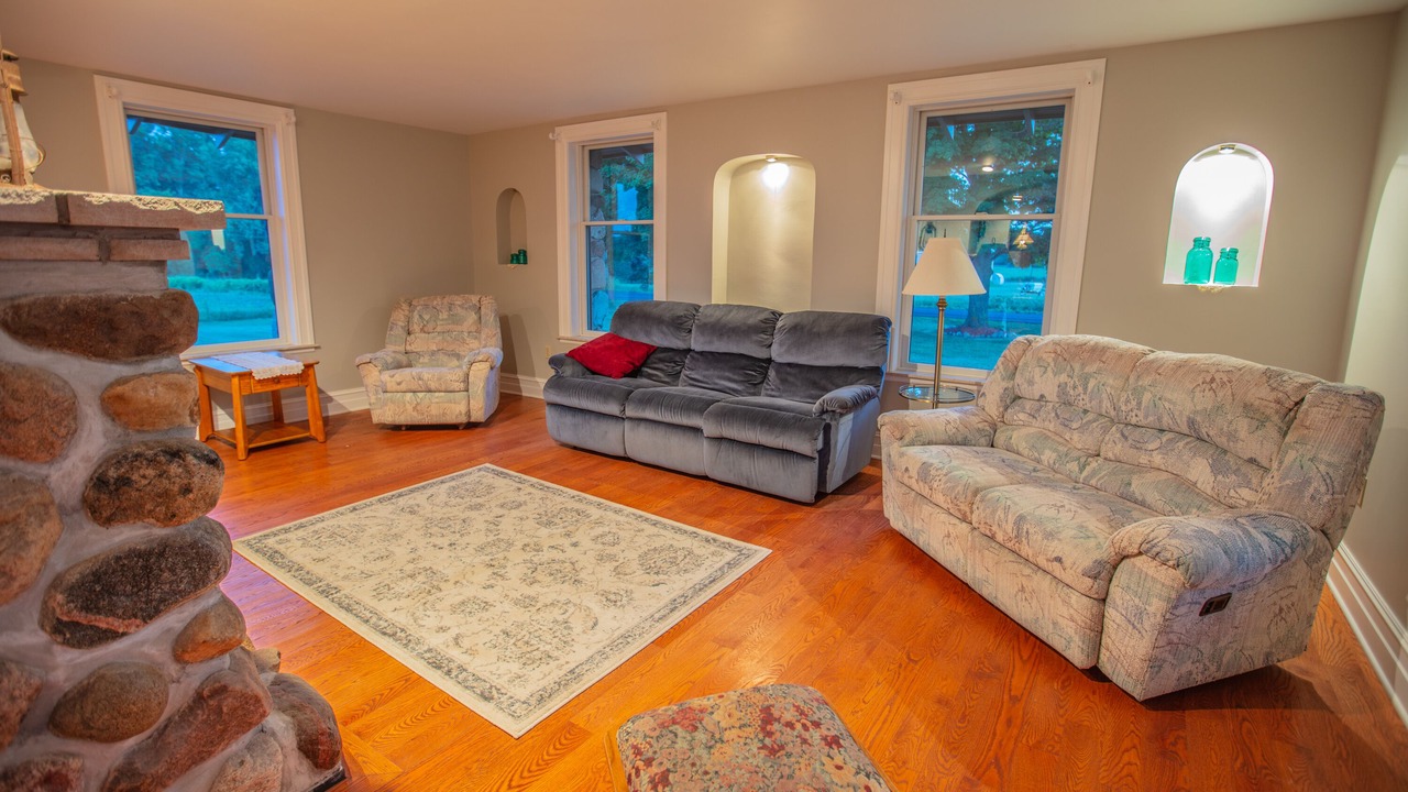 Photo of Livingroom in Bancroft