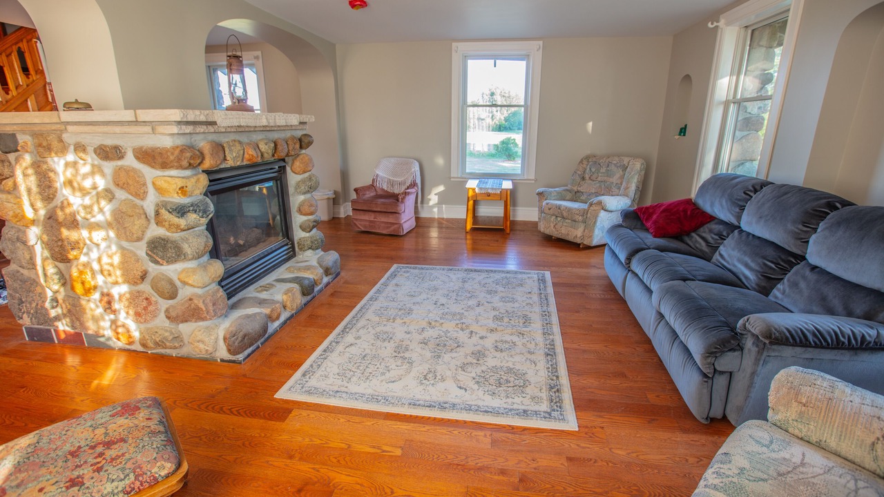 Photo of Livingroom in Bancroft