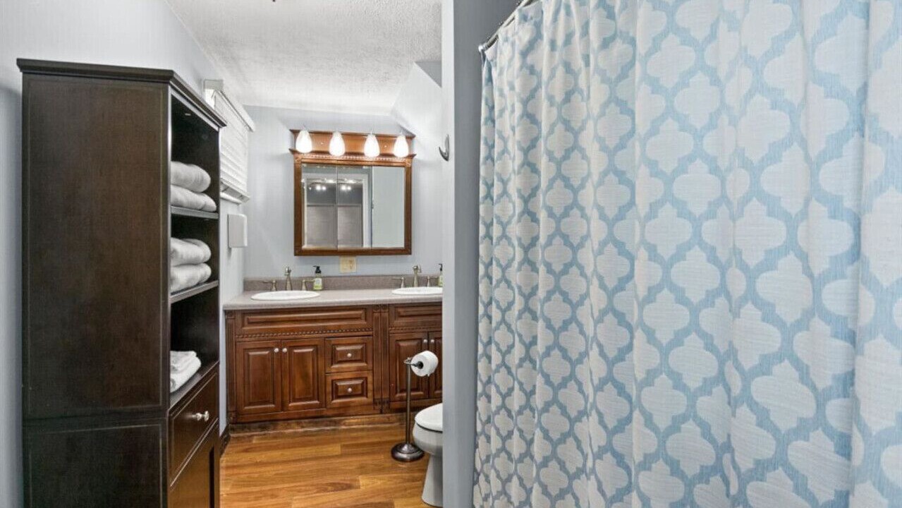 Photo of Bathroom in Hilton