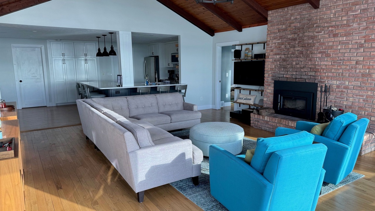 Photo of Livingroom in Montague