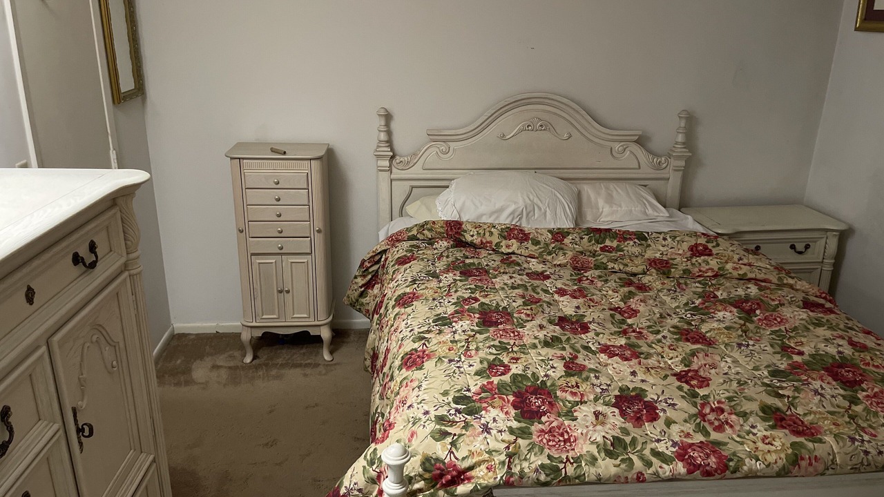 Photo of Bedroom in Clive