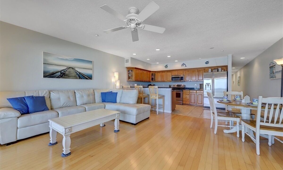 Photo of Livingroom in Indian Rocks Beach