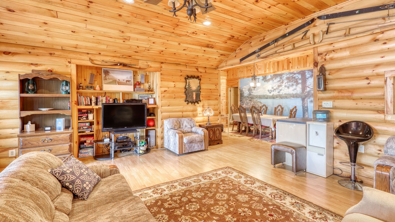 Photo of Livingroom in Brant Lake