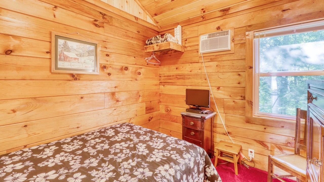 Photo of Bedroom in Brant Lake