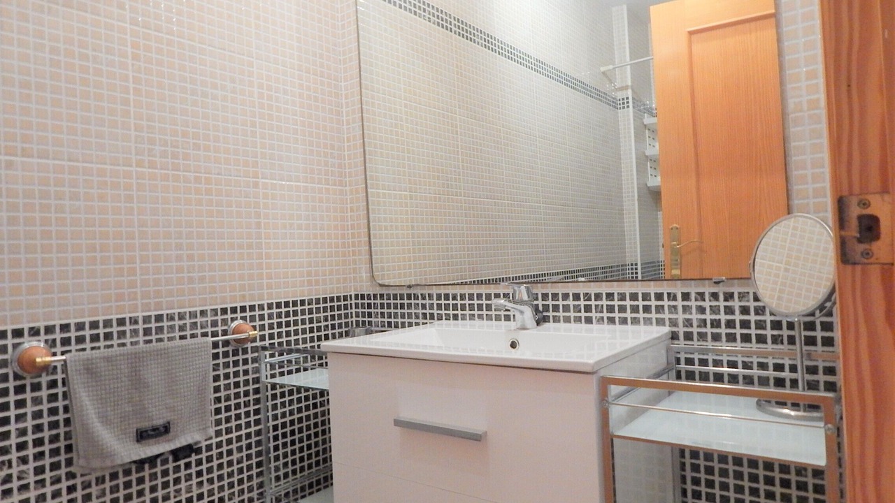 Photo of Bathroom in La Florida