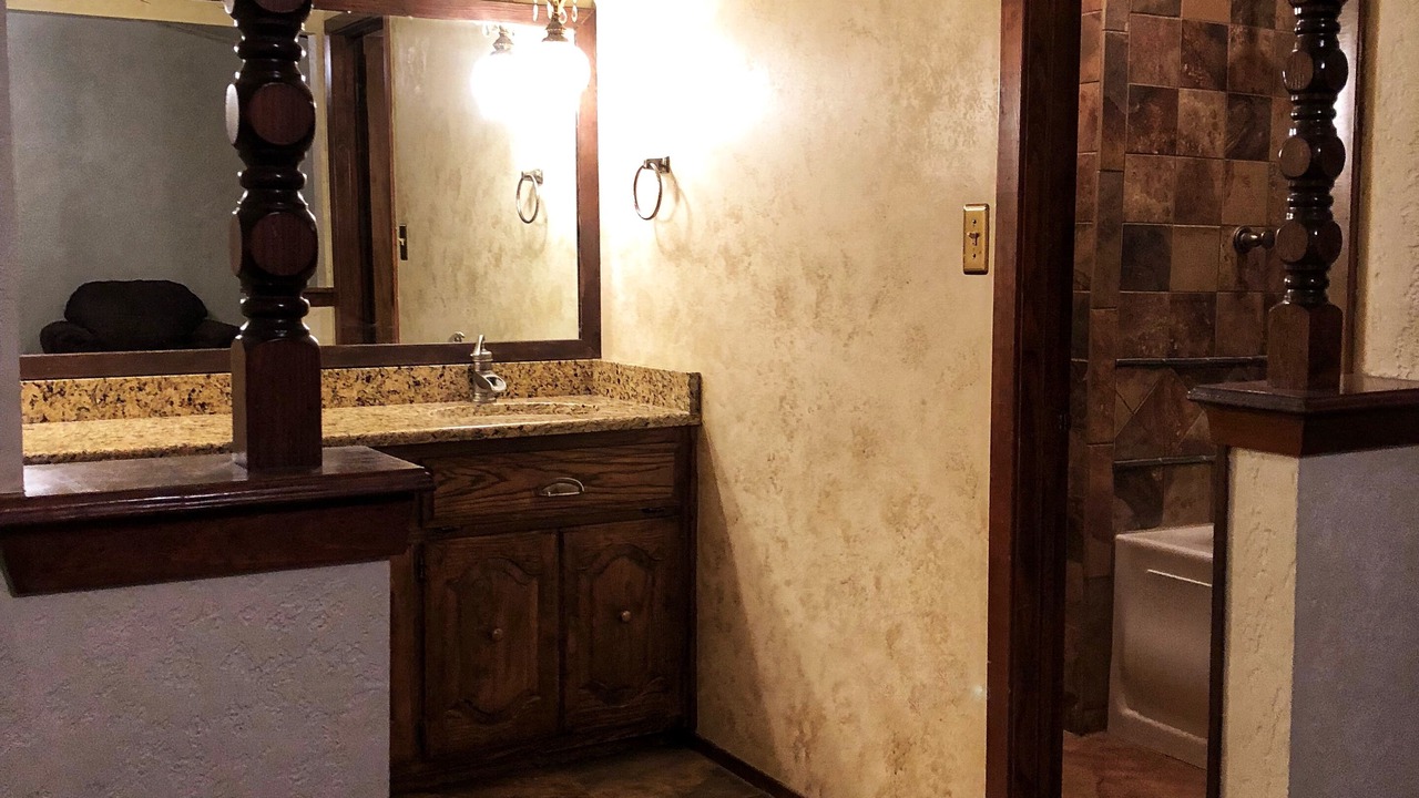 Photo of Bathroom in Riesel