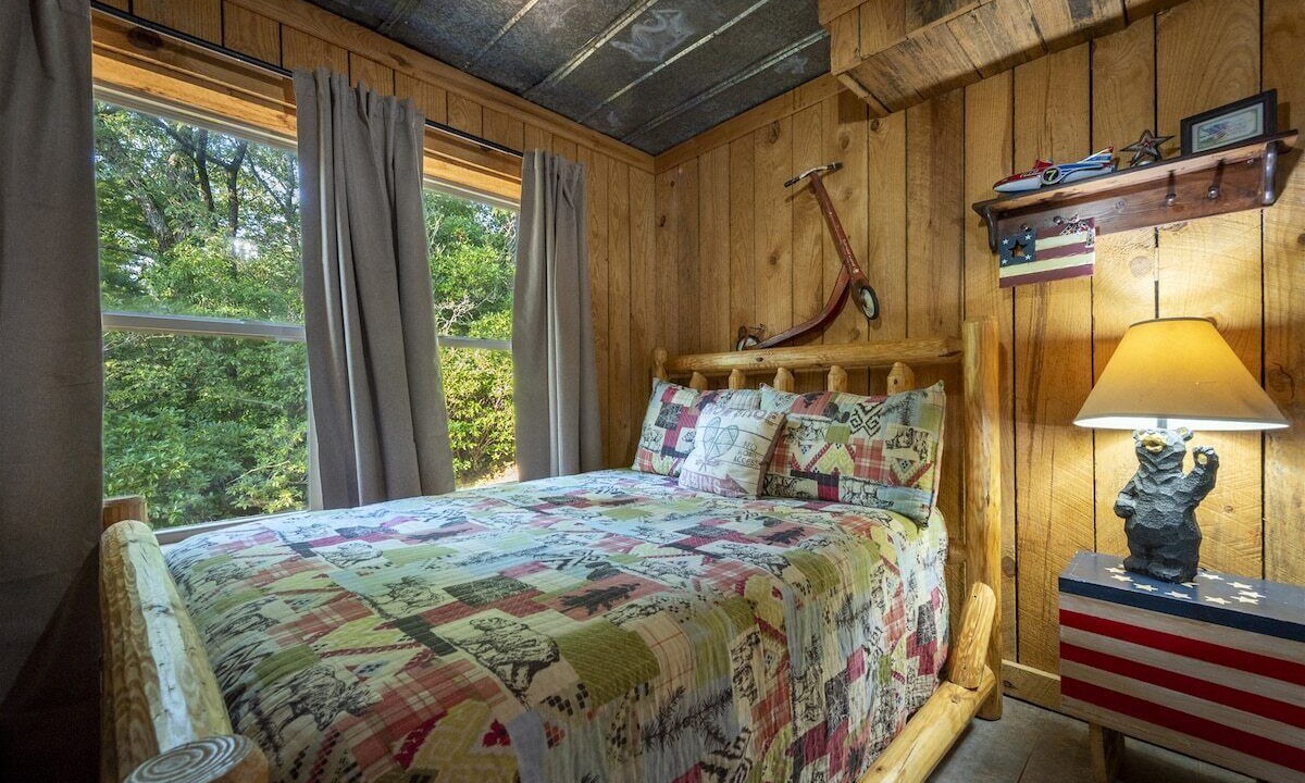 Photo of Bedroom in Sautee Nacoochee