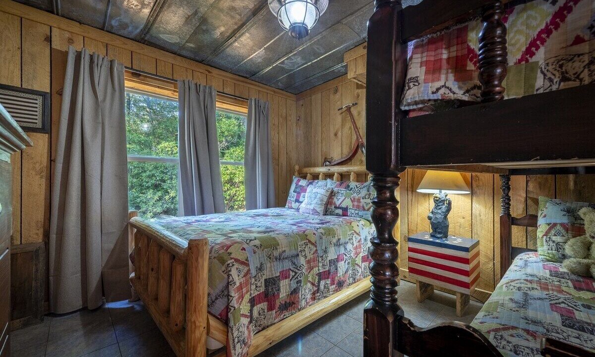 Photo of Bedroom in Sautee Nacoochee
