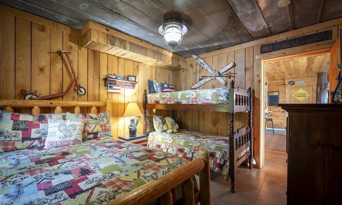 Photo of Bedroom in Sautee Nacoochee
