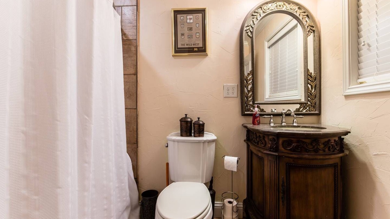 Photo of Bathroom in Ovilla