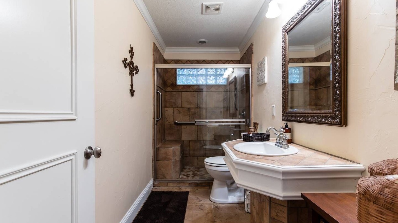 Photo of Bathroom in Ovilla