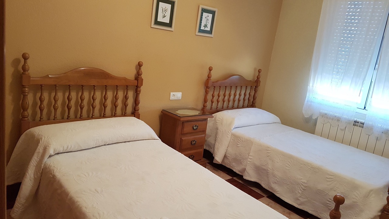 Photo of Bedroom in Navalguijo