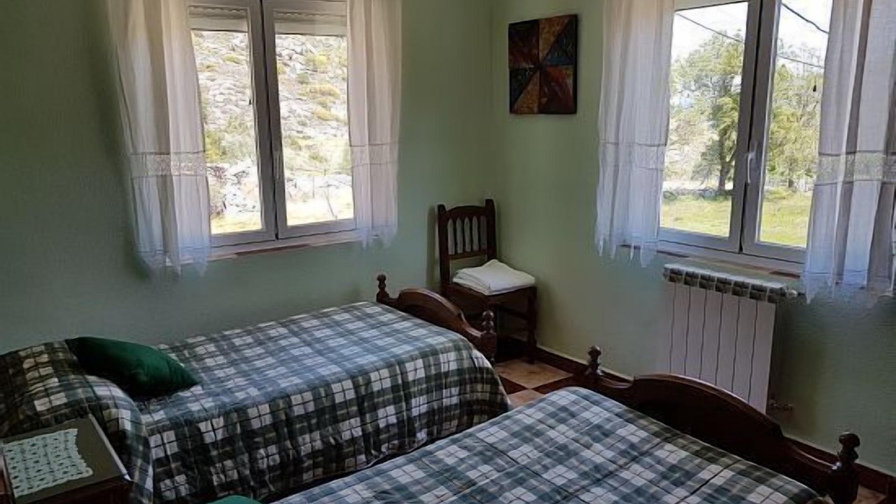 Photo of Bedroom in Navalguijo