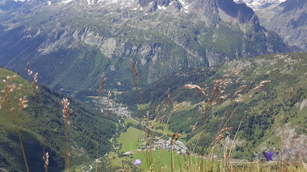 Photo of Outdoor in Le Tour
