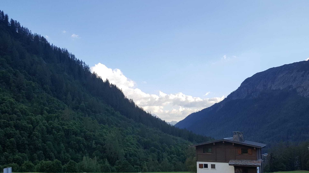 Photo of Outdoor in Le Tour