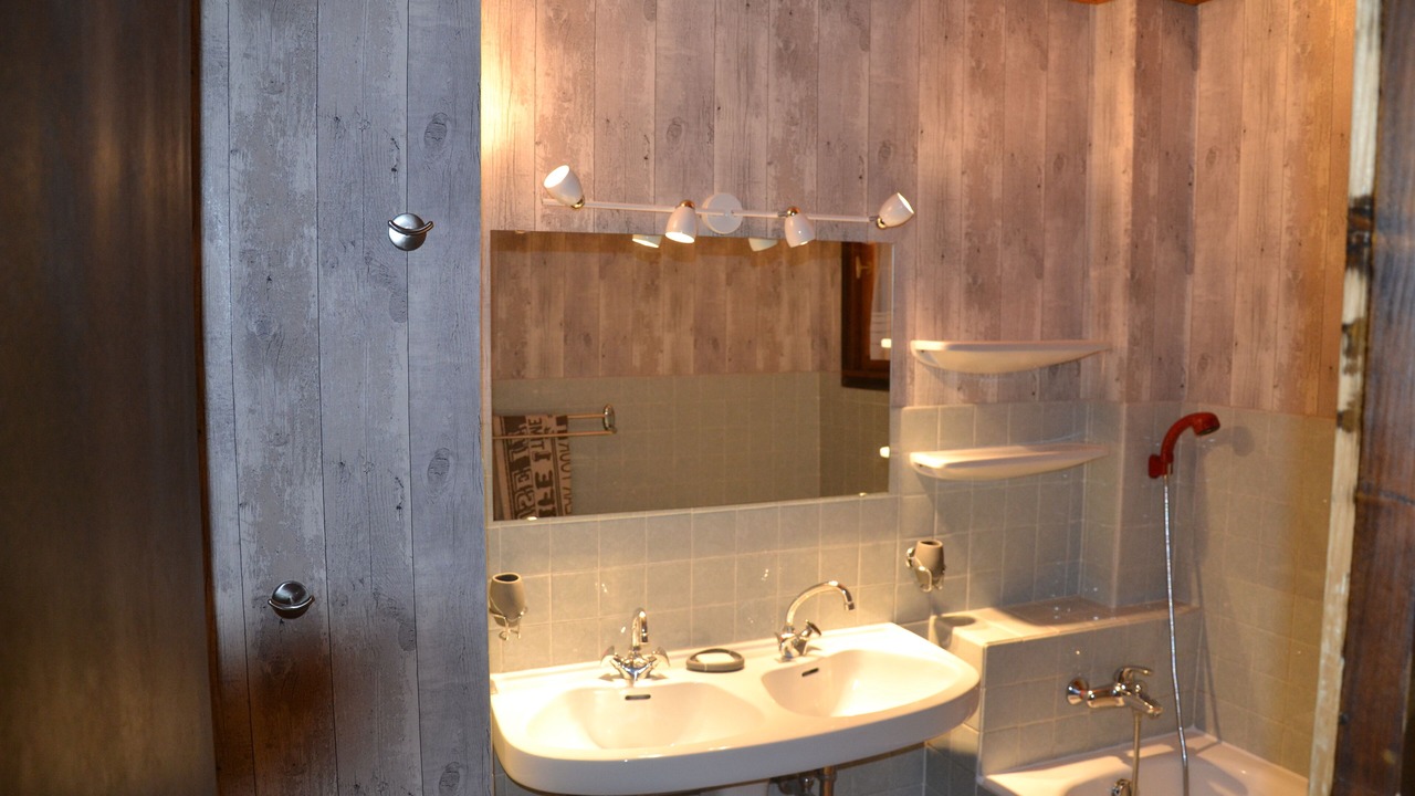 Photo of Bathroom in Le Tour