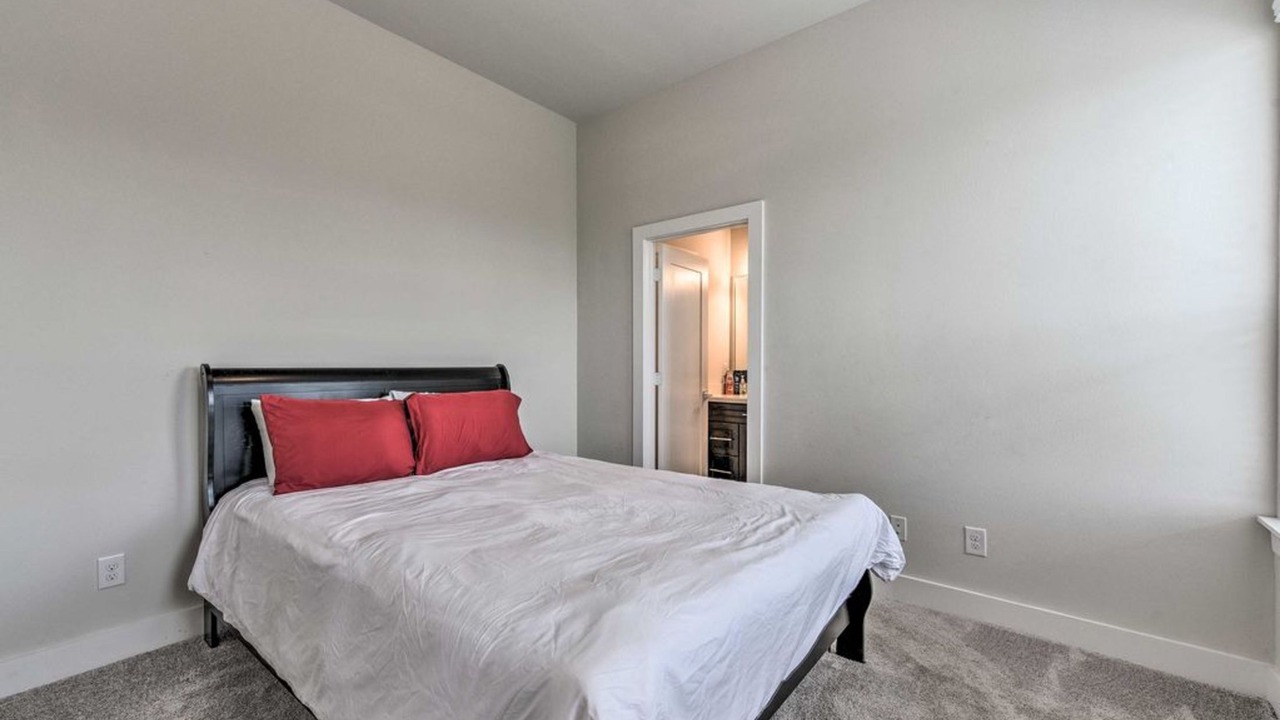 Photo of Bedroom in South Central Houston