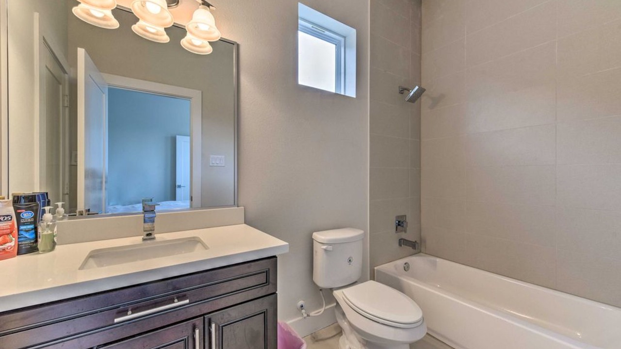 Photo of Bathroom in South Central Houston