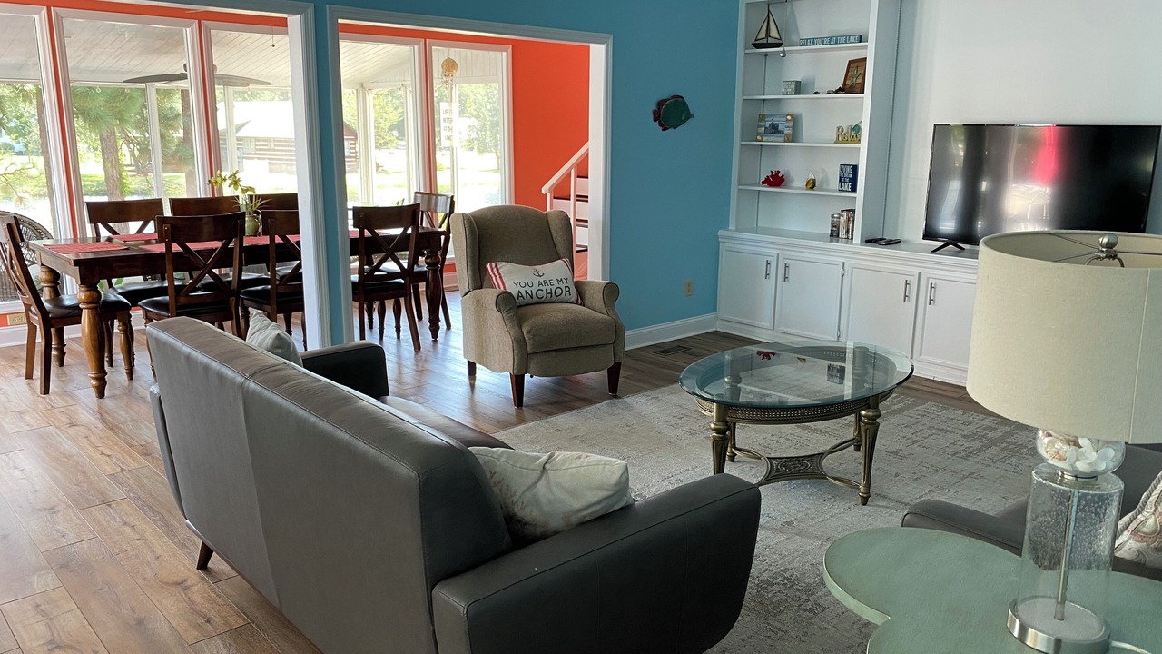 Photo of Livingroom in Elizabethtown