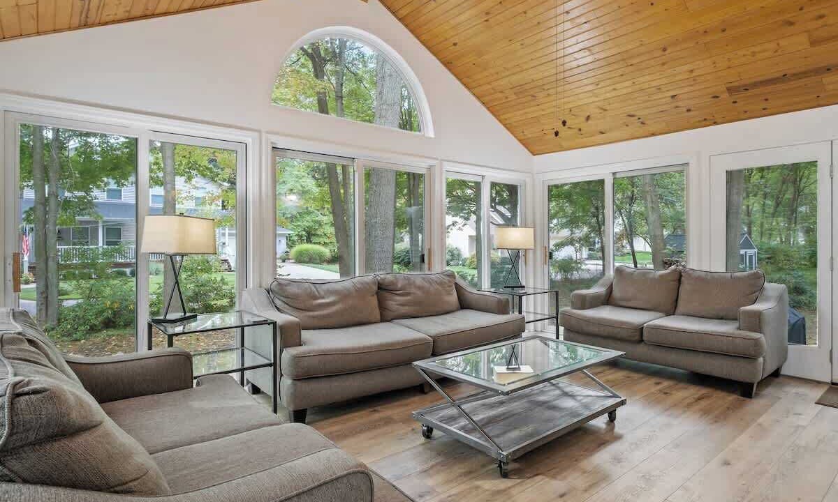 Photo of Bedroom in Saugatuck