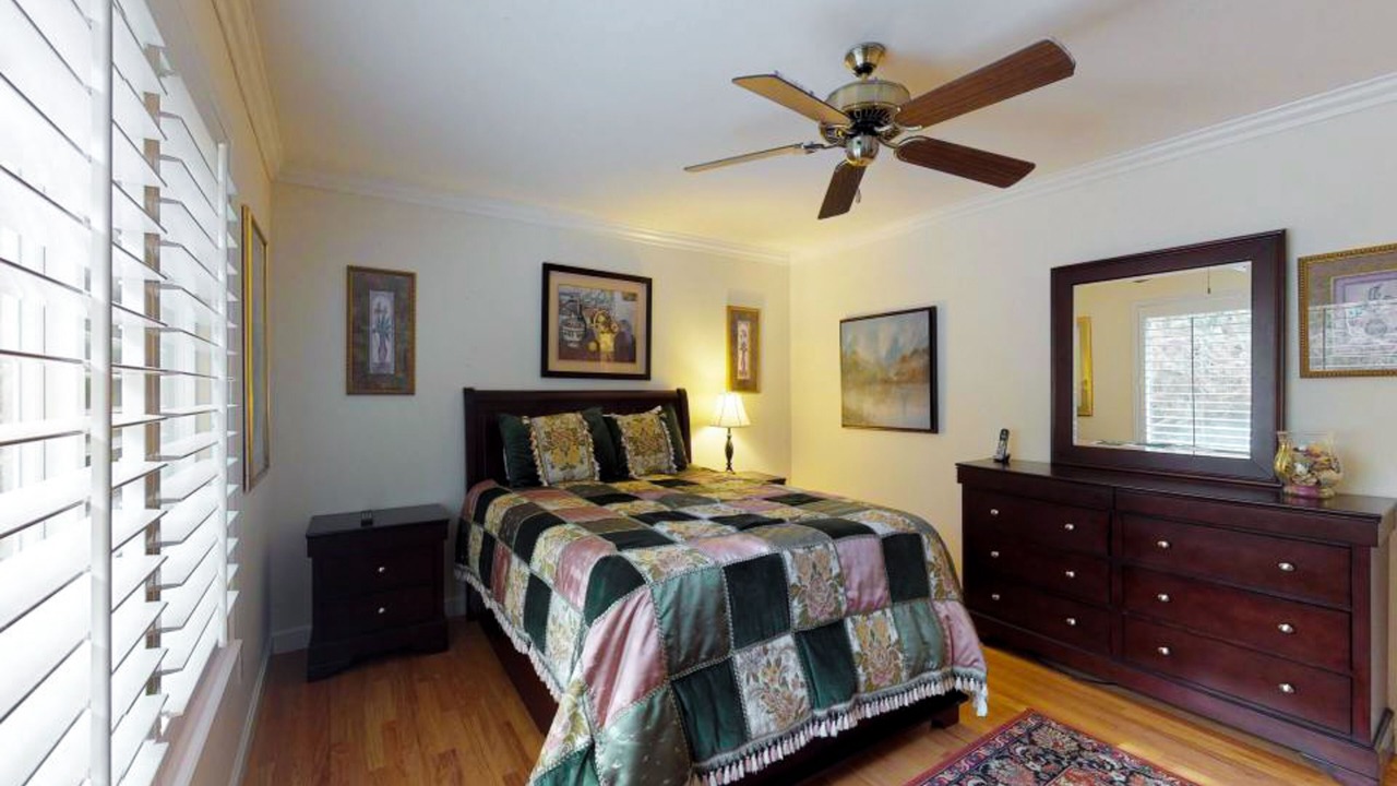 Photo of Bedroom in Groveland