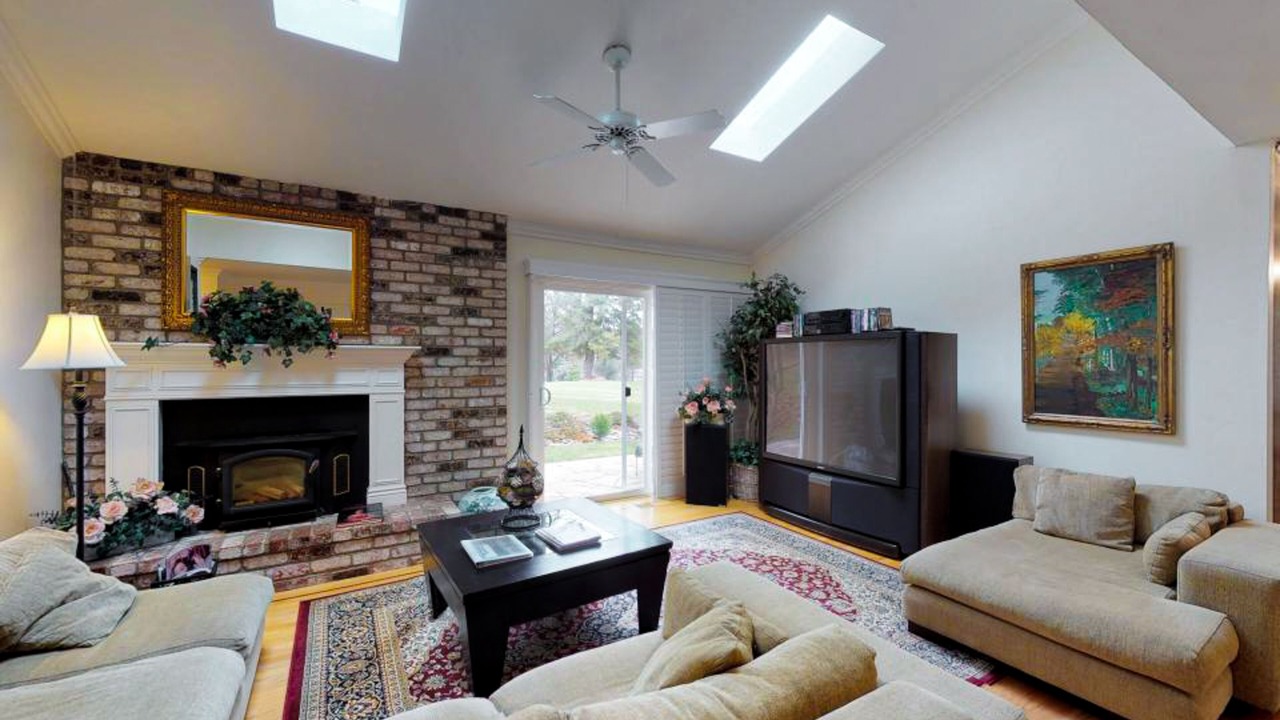 Photo of Livingroom in Groveland