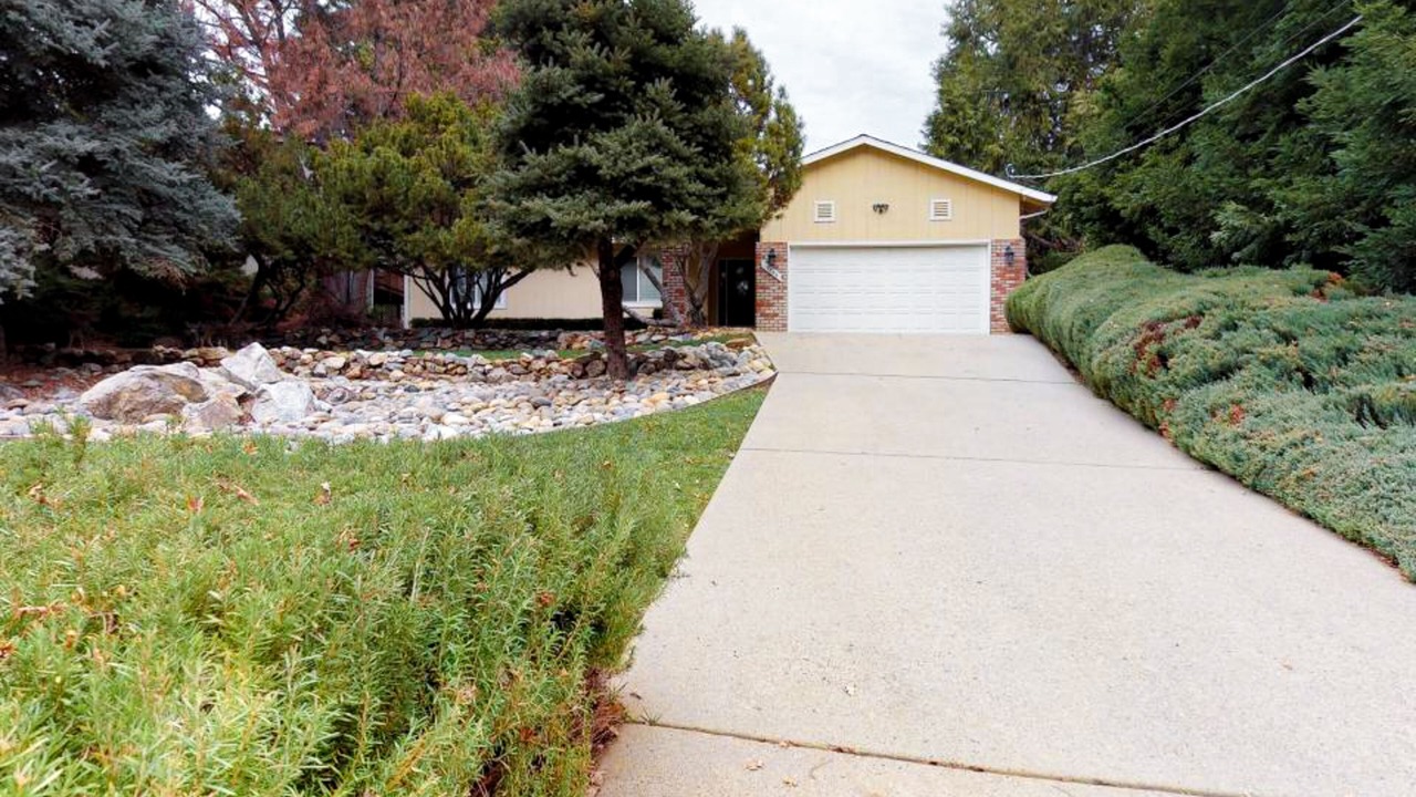 Photo of Outdoor in Groveland