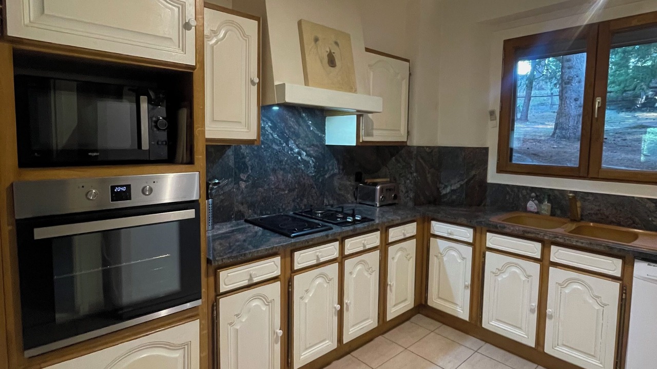 Photo of Kitchen in Font-Romeu-Odeillo-Via