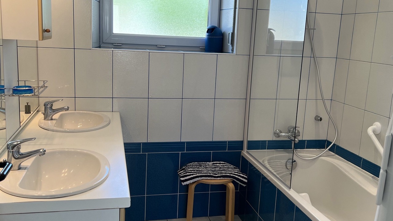 Photo of Bathroom in Locquirec