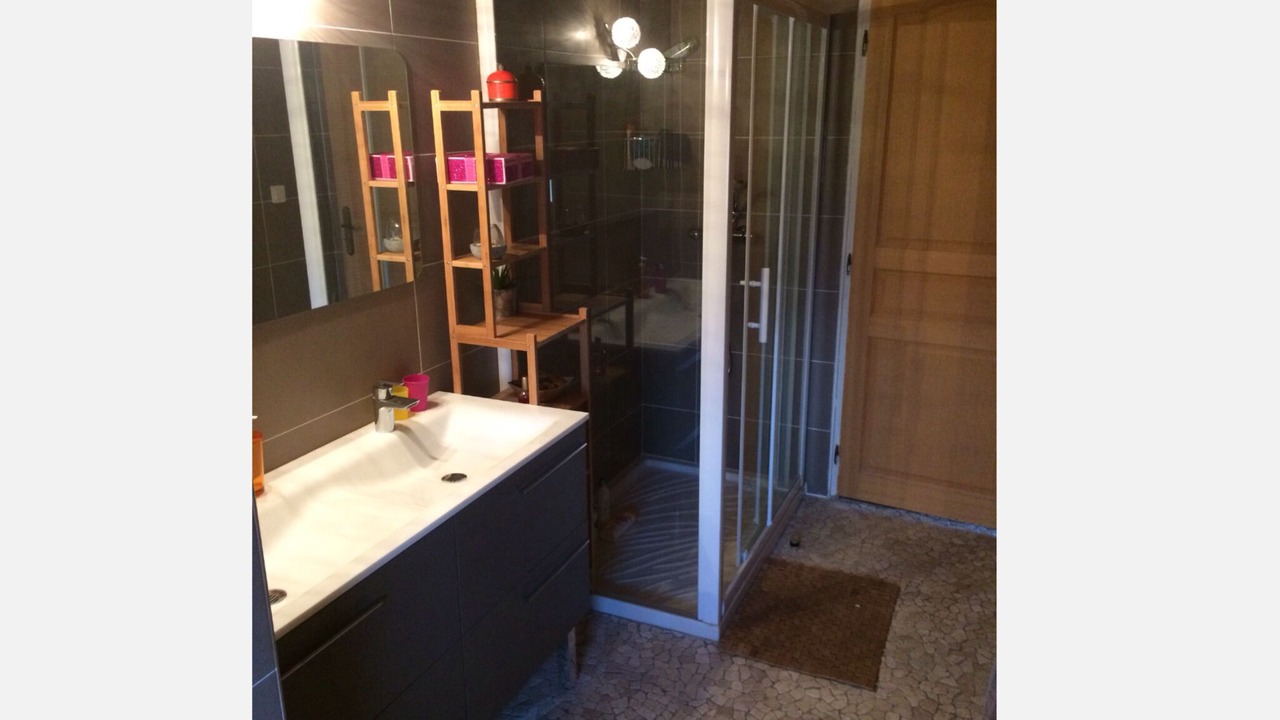 Photo of Bathroom in Saiguede