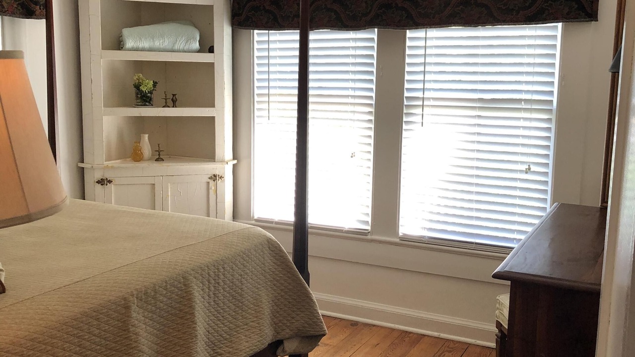 Photo of Bedroom in Lynn