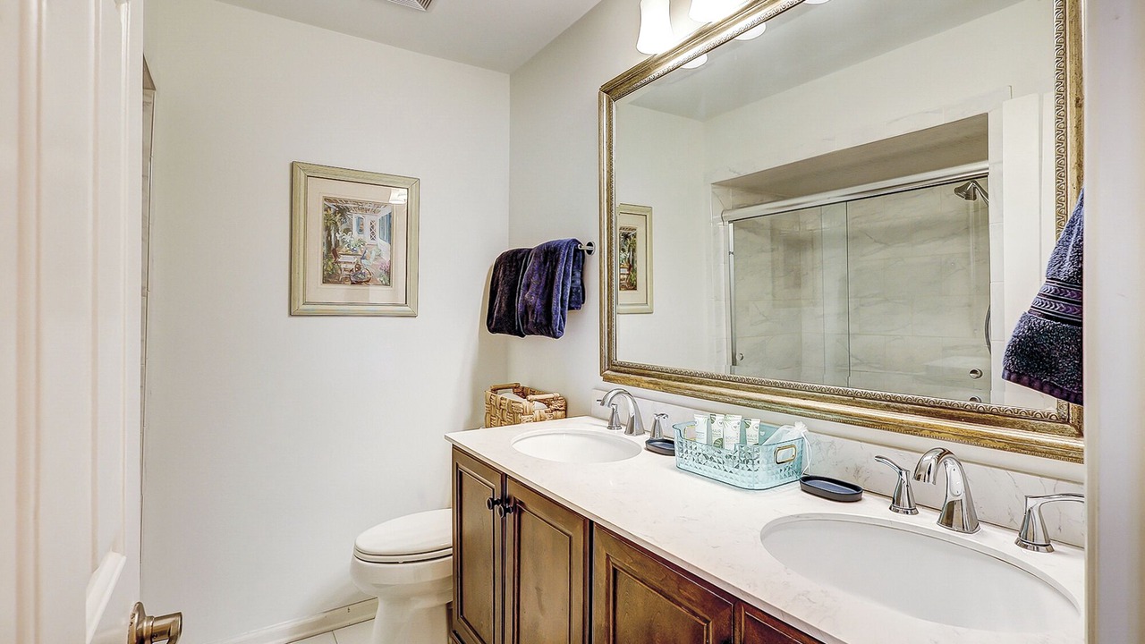 Photo of Bathroom in Shipyard Plantation