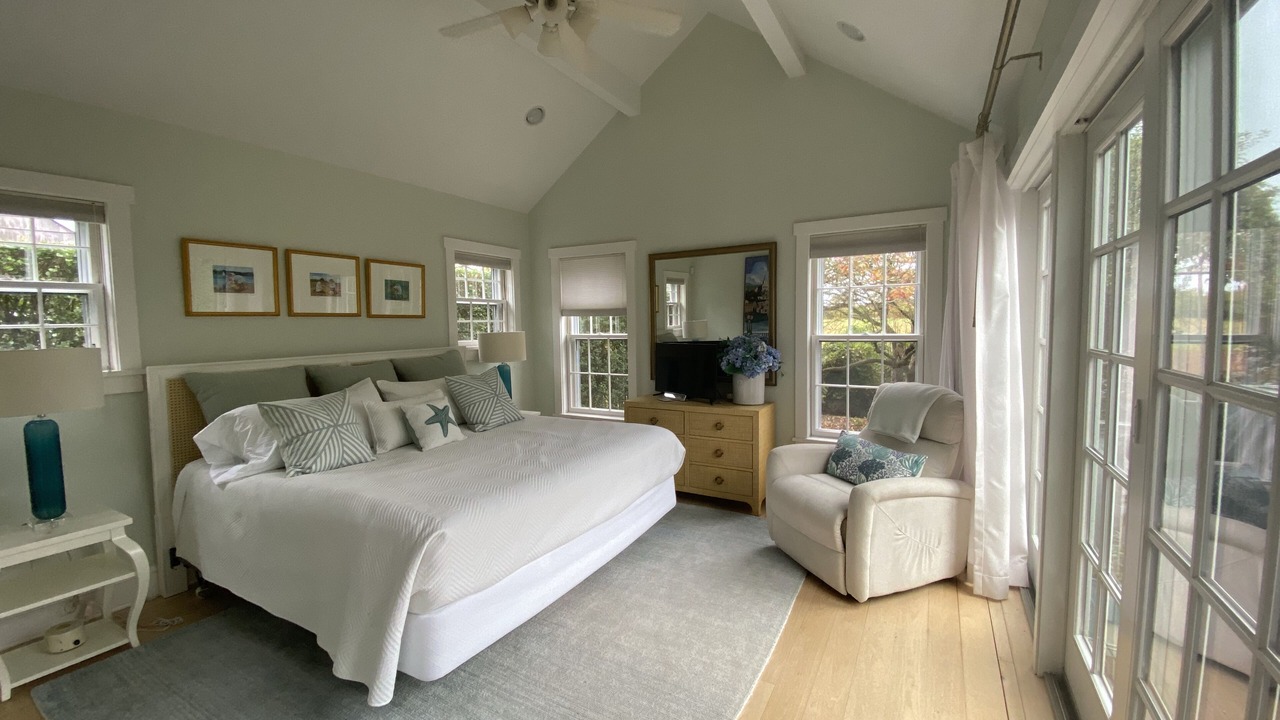 Photo of Others in Nantucket Town