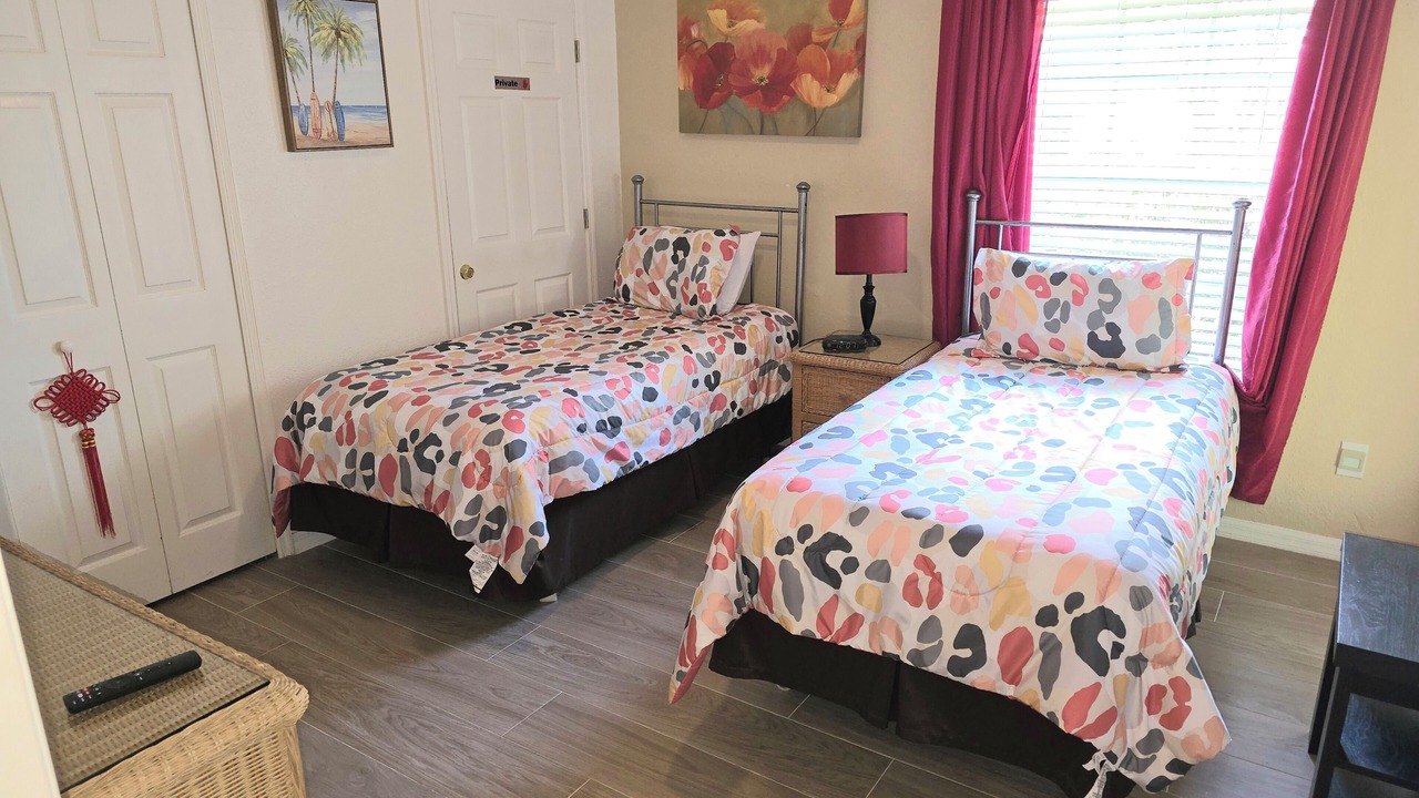 Photo of Bedroom in Bahama Bay