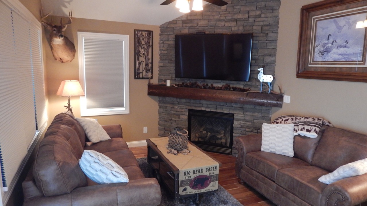Photo of Livingroom in The Galena Territory