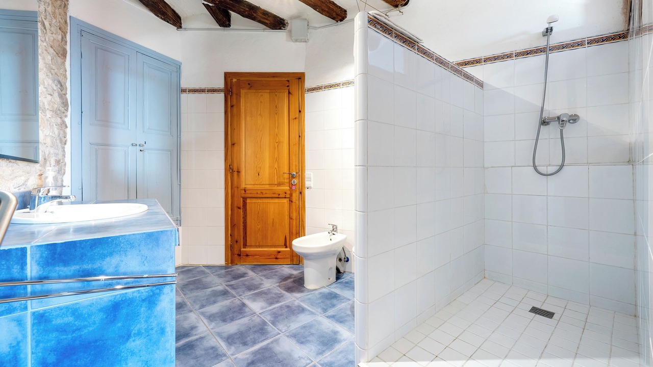 Photo of Bathroom in Guialmons