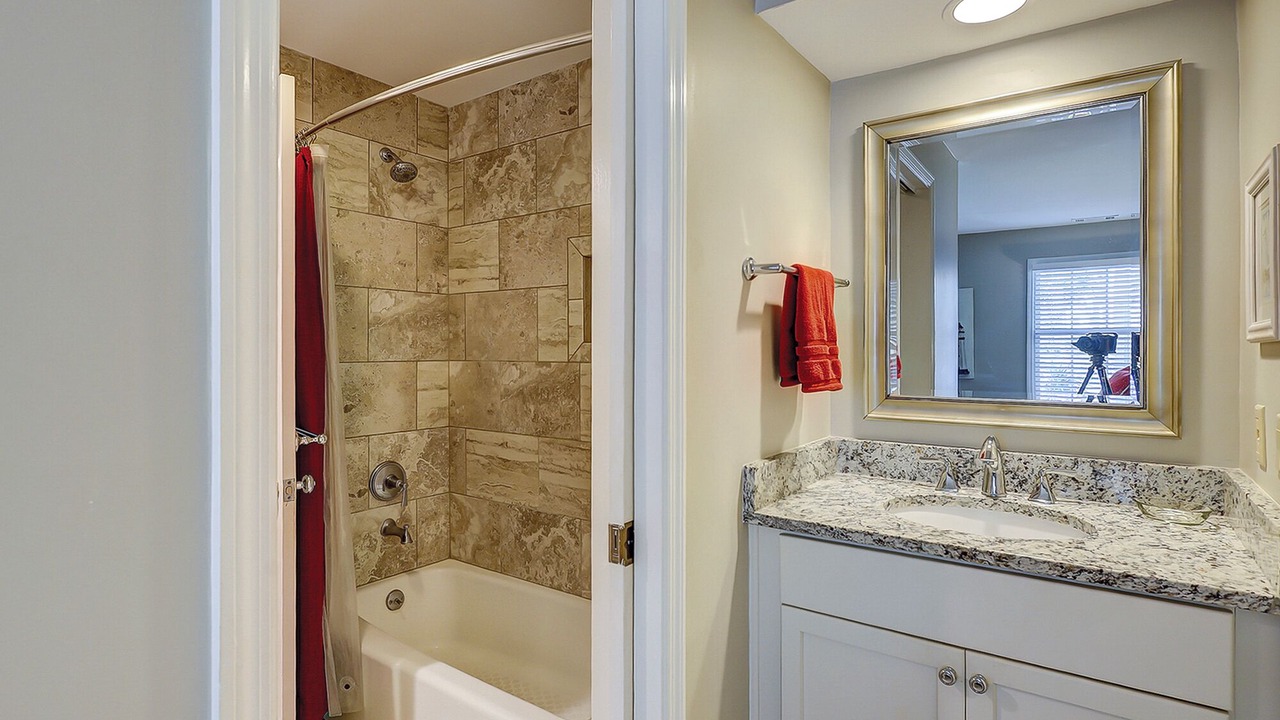 Photo of Bathroom in Shipyard Plantation