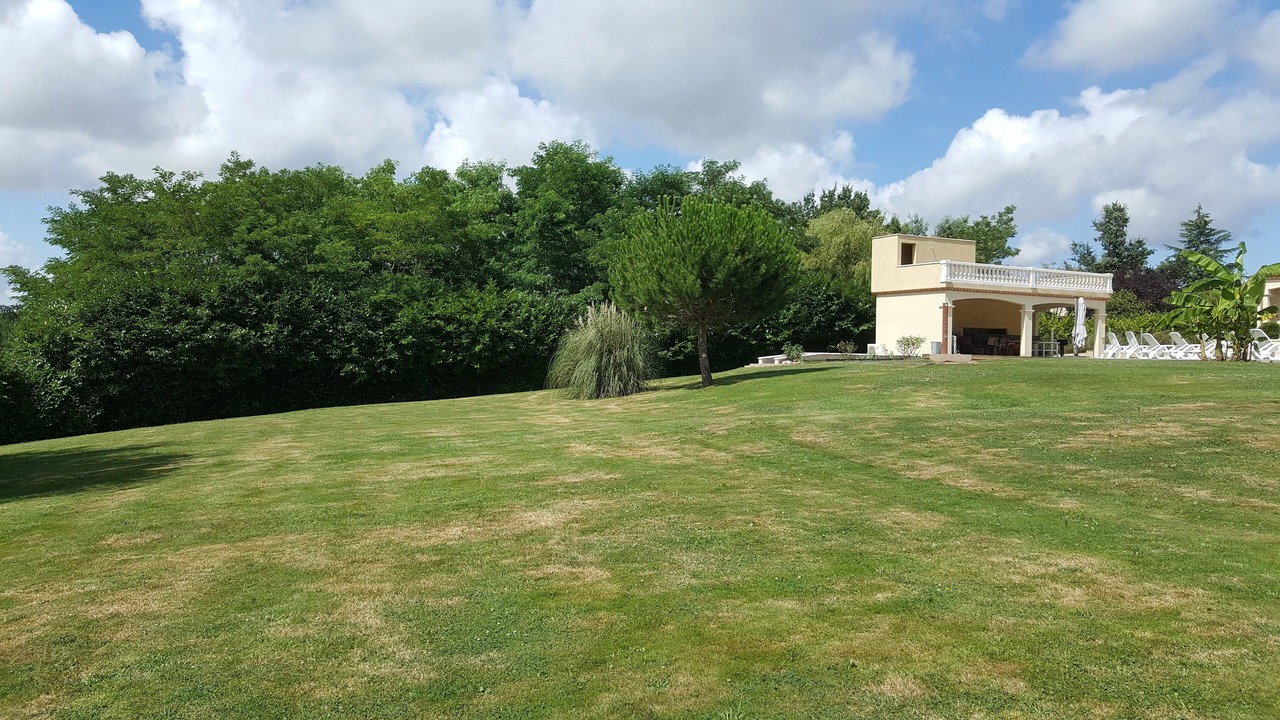 Photo of Outdoor in Puysserampion