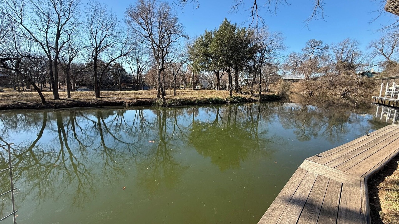 Photo of Others in Buchanan Dam