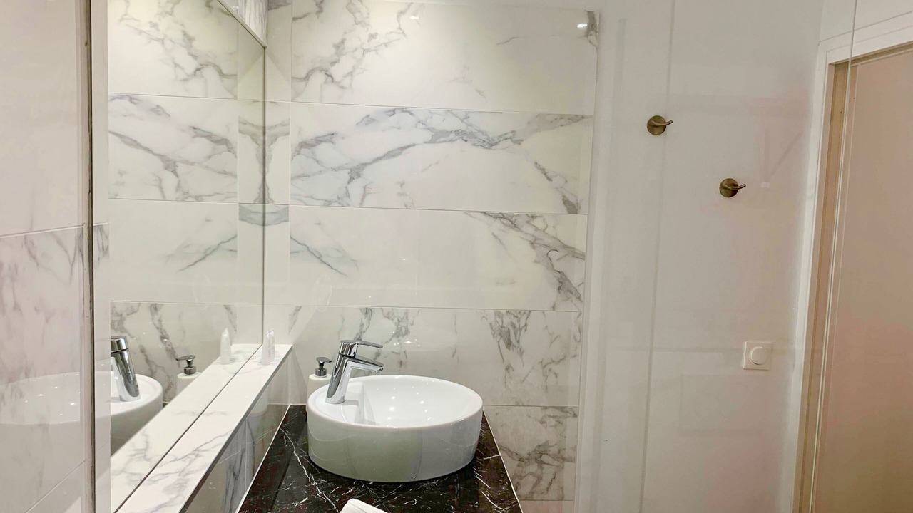 Photo of Bathroom in Gares