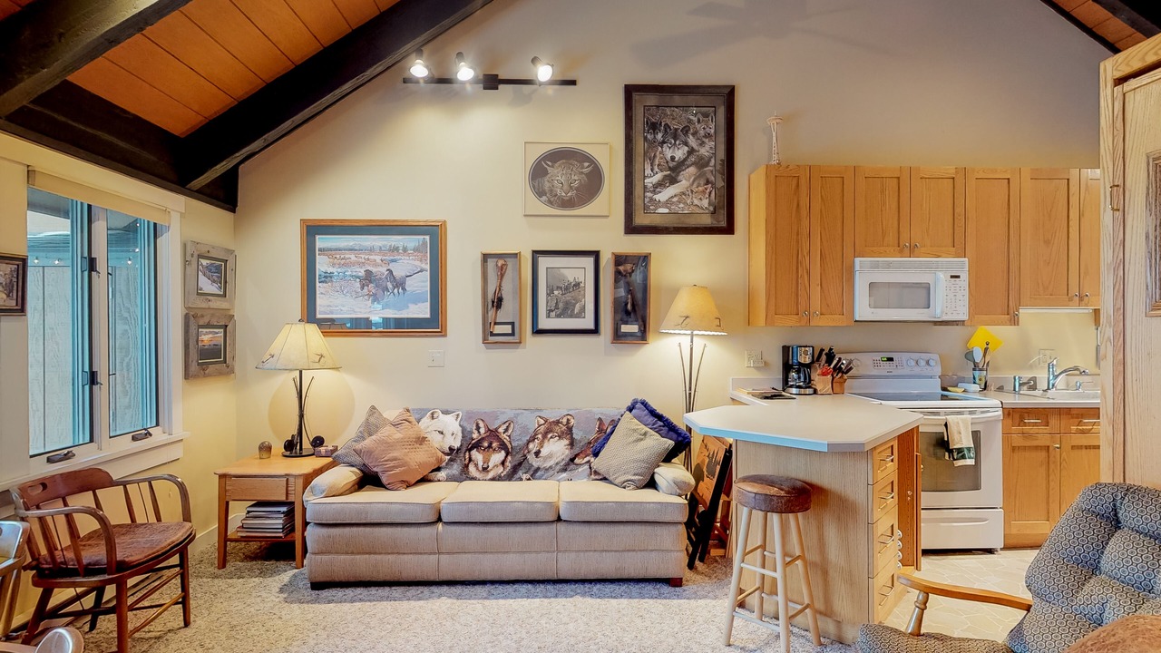 Photo of Livingroom in Big Sky Meadow Village