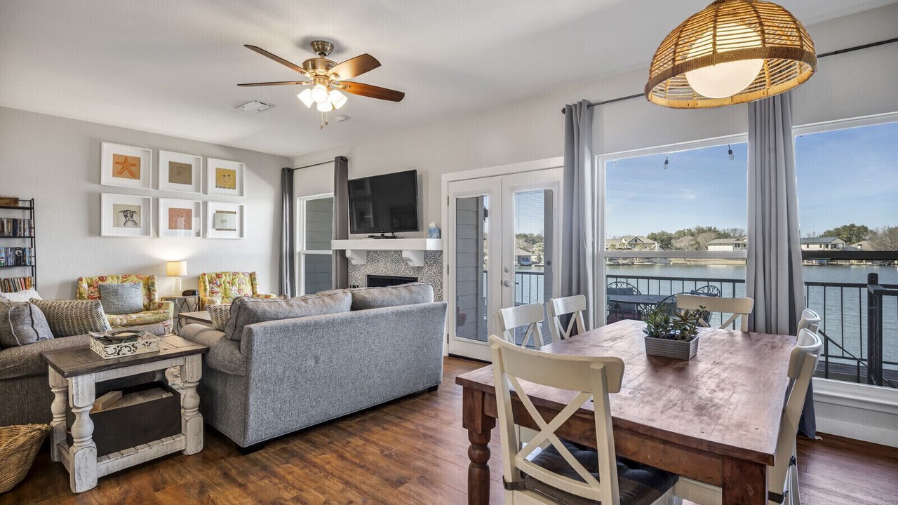 Photo of Bedroom in Horseshoe Bay